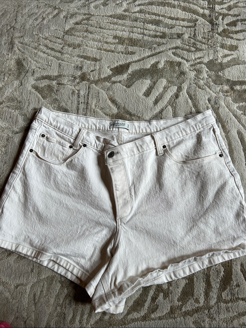 Abercrombie & Fitch High-Rise 90s Denim Shorts